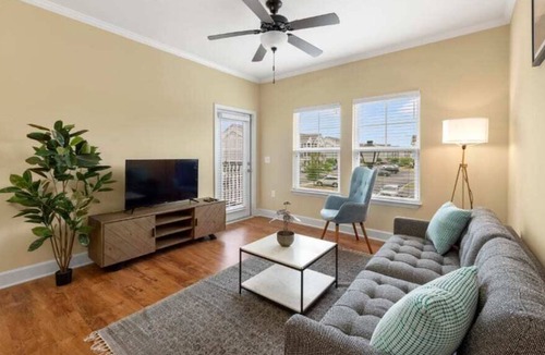 Socastee Apartment | Viagem Prime Location 2BR with Balcony, Gym & Pool
