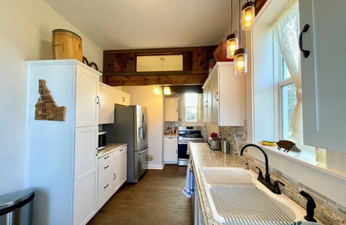 Ashton House | Victorian Charmer - Yellowstone, Tetons, Island Park, Jackson