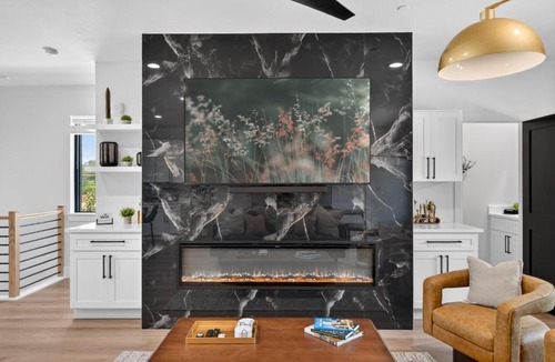 Central Arlington House | Victory Terraces F Walk to Cowboys Stadium Game room and Rooftop patio