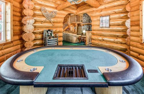 Big Creek House | Vienna Villa - 3 Bed 3 Bath Vacation home in Shaver Lake
