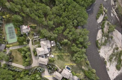 Sun Valley Villa | Villa Fleuve