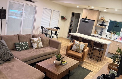 Rio Vista House | VILLA VERDE WALKING DISTANCE TO RIVER ~Rio Vista Lovely 3 bd room~ SMTX