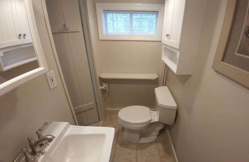 Ogunquit Apartment | Village Location-6 minute walk to Ogunquit Beach-Great Spring and Fall rates