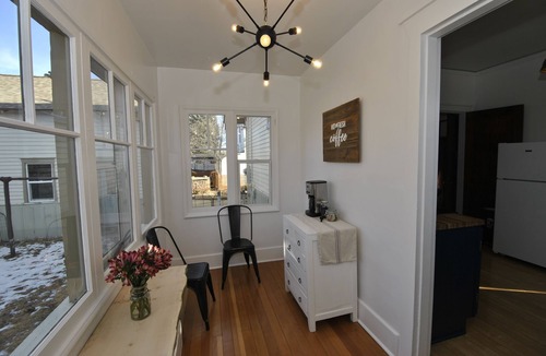 Sheridan House | Vintage Gem in the Heart of Sheridan