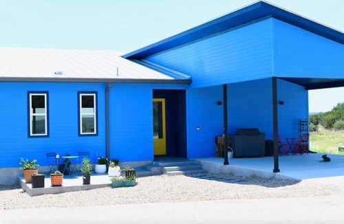 Johnson City House | Vista Azul - Beautiful Views, Pool and More!
