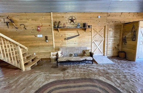 Monticello House | W-W: The Barndominium for Large Groups