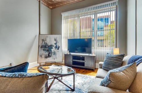 Terry Sanford Apartment | Walk Downtown | Rooftop Patio + 2 King Beds