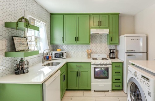 Central Arlington House | Walk to Cowboys Stadium! Arlington Home w/Yard