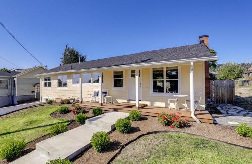 Camas House | Walk to Dtwn Camas! Updated Home with Game Room