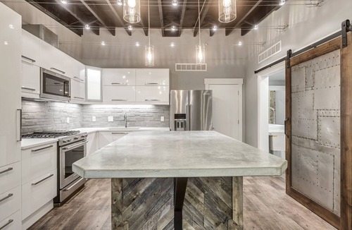 Rio Grande Condo | Walk to Metro, Convention Center, Restaurants, Nightlife, No Car needed!