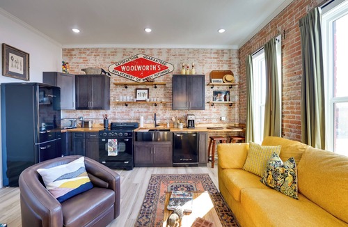 Emmett Apartment | Walk to Shops & Eats: Charming Dtwn Emmett Apt!