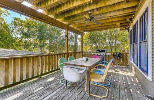 Bouldin House | Walk to SoCo: Home w/Decks & City Views in Austin