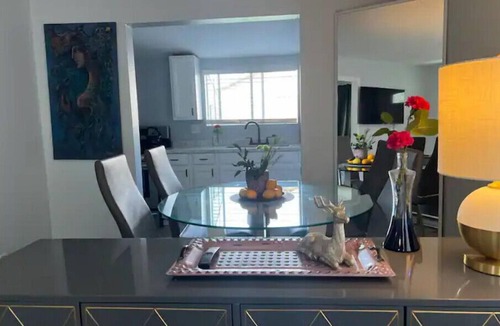 Downtown House | Walk To the Americana! Short Drive Universal,Hollywood, Beverly ect