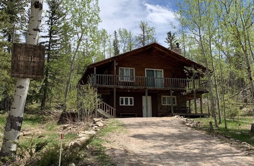 Lead Cabin | Walk to the slopes! Gold Claim Lodge is your home away from home on Terry Peak!