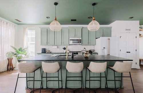 Bluffton House | Walk2OldTown! Luxury Home + Carriage House