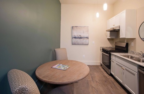 Florence Apartment | Walkable Couple’s Retreat in Downtown Florence