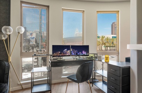 Little Tokyo Condo | Walkable DTLA Condo w/Rooftop Views, Coffee Bar, Workstation, Security, & More