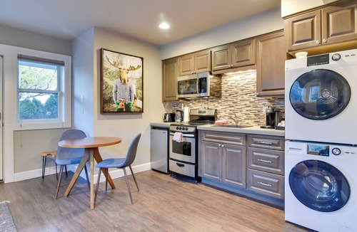 Goose Hollow Apartment | Walkable Portland Studio < 1 Mi to Dtwn!