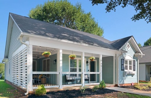 Charlotte House | Walkable Uptown Boho Retreat