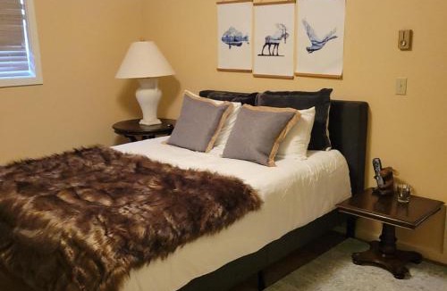Warm Springs House | Wanderers Way 106