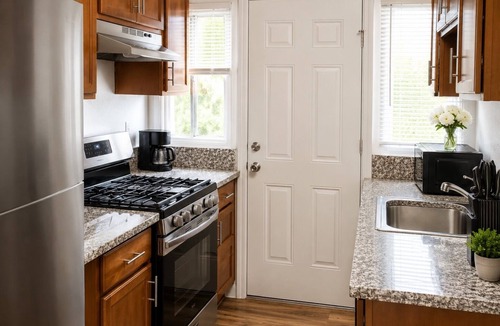 Glendale Apartment | Warm and Inviting Apt with Charm