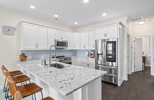 Jacksonville House | Water front downtown Jacksonville center Camp Lejeune New River Air Station
