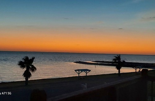 Port Lavaca House | water front home on matagorda bay sleeps 8 just 1 block from boat ramp beach