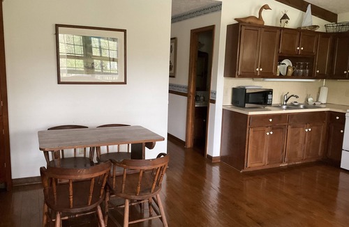 Corydon Cottage | Waterfront 2 Bd cabin on Blue River , PRIVATE RIVER ACCESS, kayaking, fishing