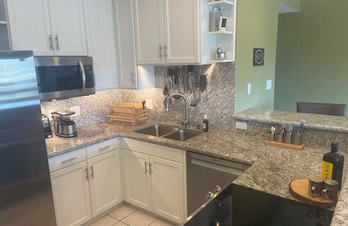 Port Isabel Condo | Waterfront 2BR Condo w/Private Deck & Hot Tub Near South Padre