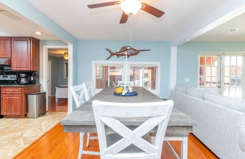 Balm House | Waterfront 3BR Villa w/Gym/Pool & Dock Access