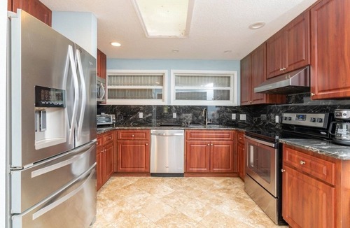 Balm House | Waterfront 3BR Villa w/Gym/Pool & Dock Access