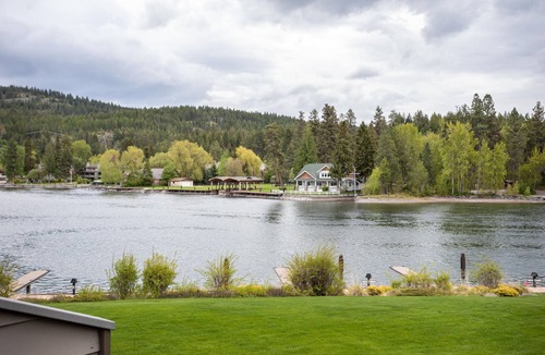 Bigfork Condo | Waterfront condo w/A/C & access to Flathead Lake | Marina Cay Bigfork Waterfront Condo