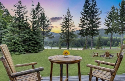 Priest River House | Waterfront cottage with private dock