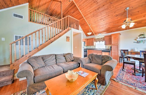 Southmont Cottage | Waterfront High Rock Lake Cottage w/ Private Dock!