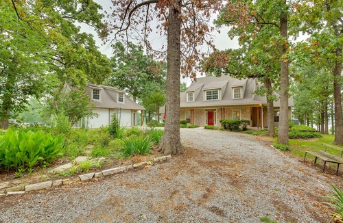 Emory House | Waterfront Lake Fork Vacation Home w/Boat Dock!
