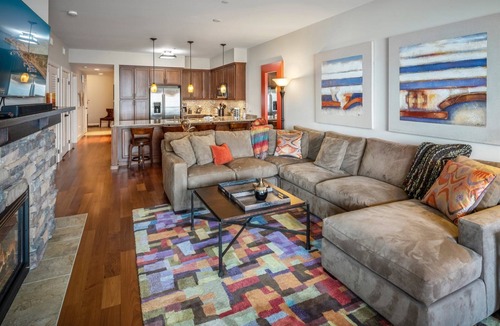 Sandpoint Condo | Waterfront Seasons at Sandpoint Condo: Spa, Heated Pool, Boat Slip