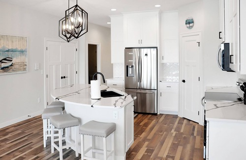 Arnolds Park Condo | WaterfrontCondo!BridgesBay!AmazingViews!Pets!Pools!Fitness!Arcade!4kingbedrooms!