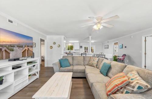 Long Bay Estates House | Wavecrest Grand with Pool Great for Groups