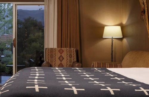 Bishop Hotel | Wayfinder Bishop