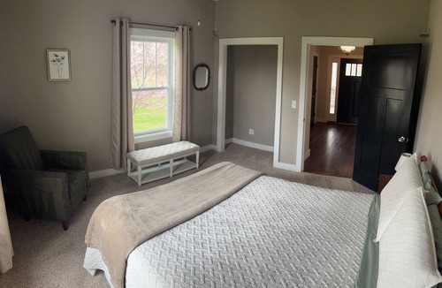 Albemarle House | Wedding Parties & Family Reunions Welcome! Spacious-Private-Ample Parking