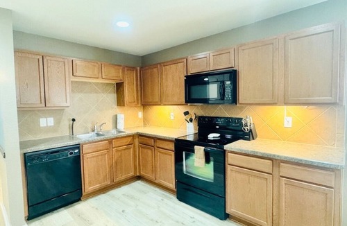 Frisco House | Weekday Escape - near UNT Frisco & The STAR