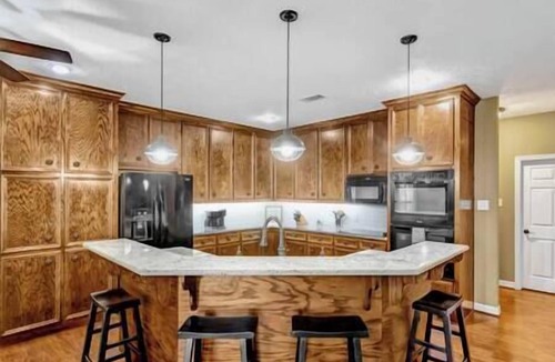 Brookshire House | Weekend Getaway - Country Oasis Pool, Hot Tub, Texas Longhorns & Event Venue
