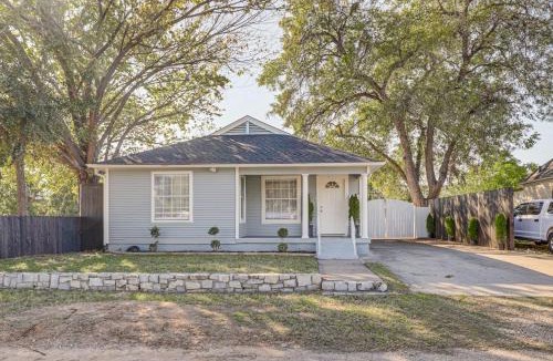 Fort Worth House | Welcome Soccer Fans, Stay Close to the Action