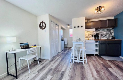 Rose Park Apartment | Welcome to Big Sky 2 - Adorable Midtown Studio