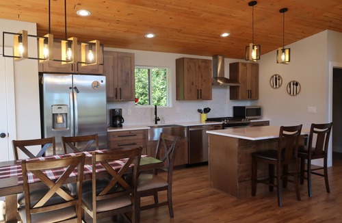 Hayden View Estates House | Welcome to Doe Run! 3-bedroom 2-bathroom lake house.