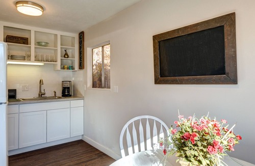 Caldwell House | Welcome to Everett Darling Couples Getaway