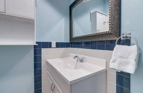 Rockport House | Welcome to G&J Paradise, a charming 3 bedroom, 2.5 bath home in Holiday Beach