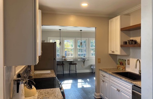 Wesley Heights House | Welcome to Heathcliff House. Historic cottage near vibrant Uptown Charlotte.