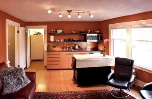 Seattle Apartment | Welcome to Ravennity! Very close to Light Rail, UW, Greenlake