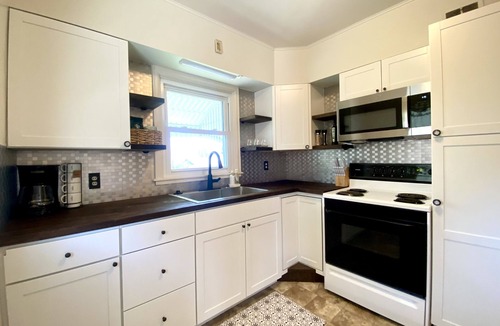 Billings House | Welcome to the College Streets!